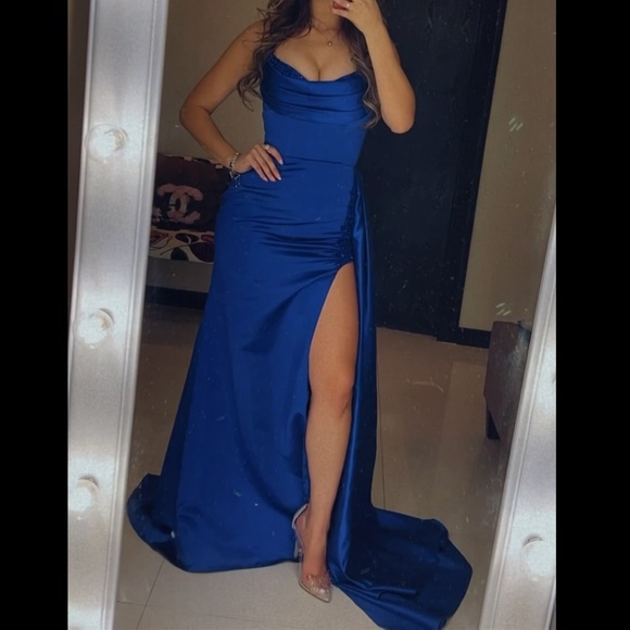 Blue Long Elegant Dress - Picture 1 of 3